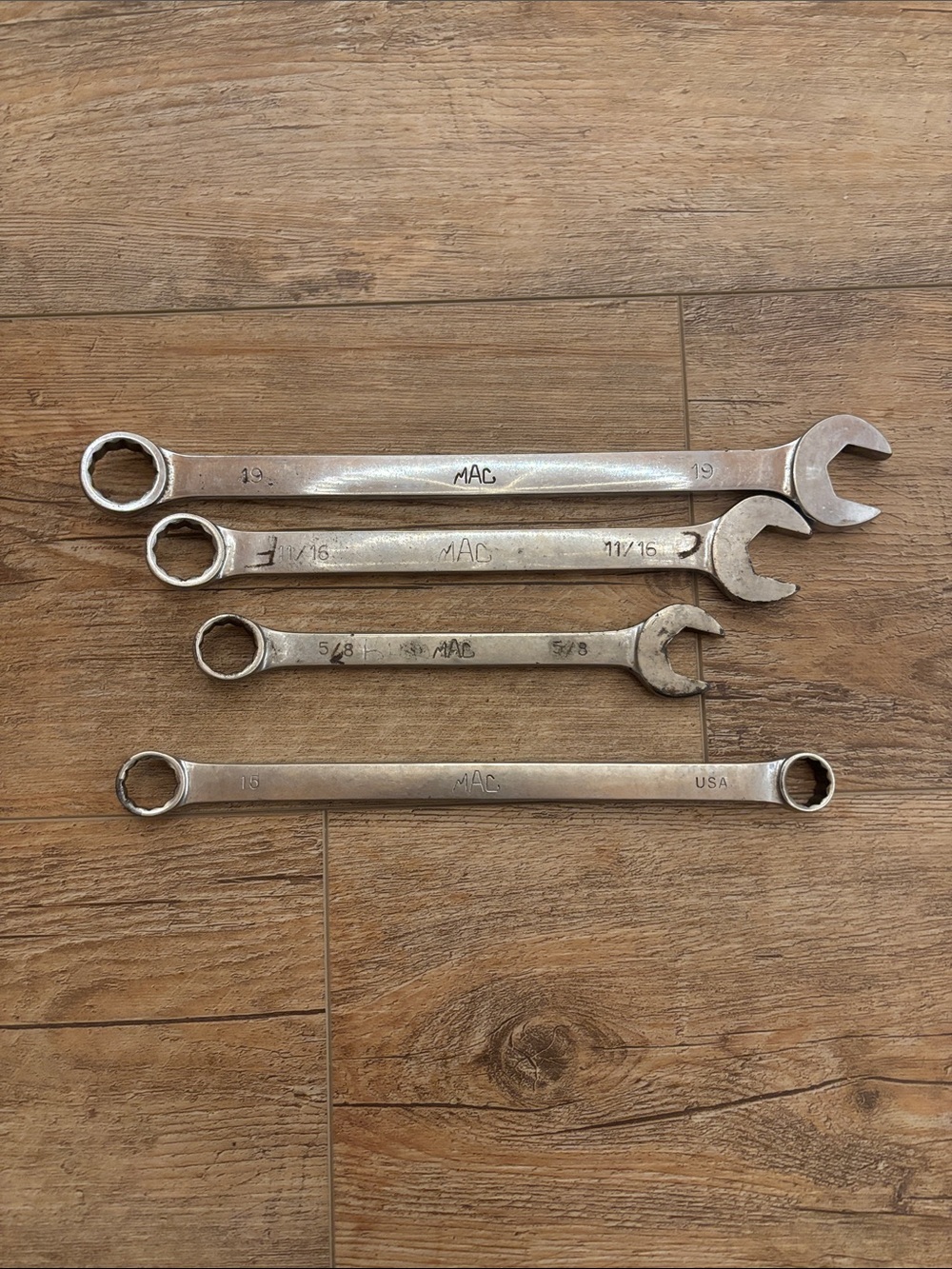 4pc Lot MAC Combination 
Metric 19mm
Standard 11/16 & 5/8
Box End Wrench